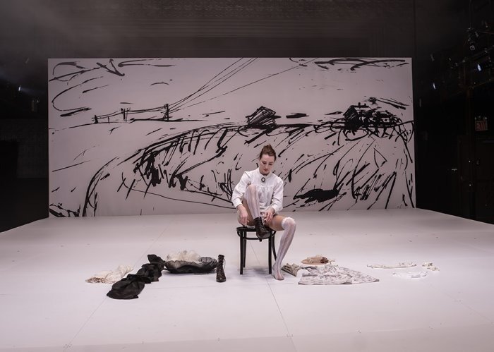 Сцена из спектакля Uncle Vanya. Фото: Марина Левицкая