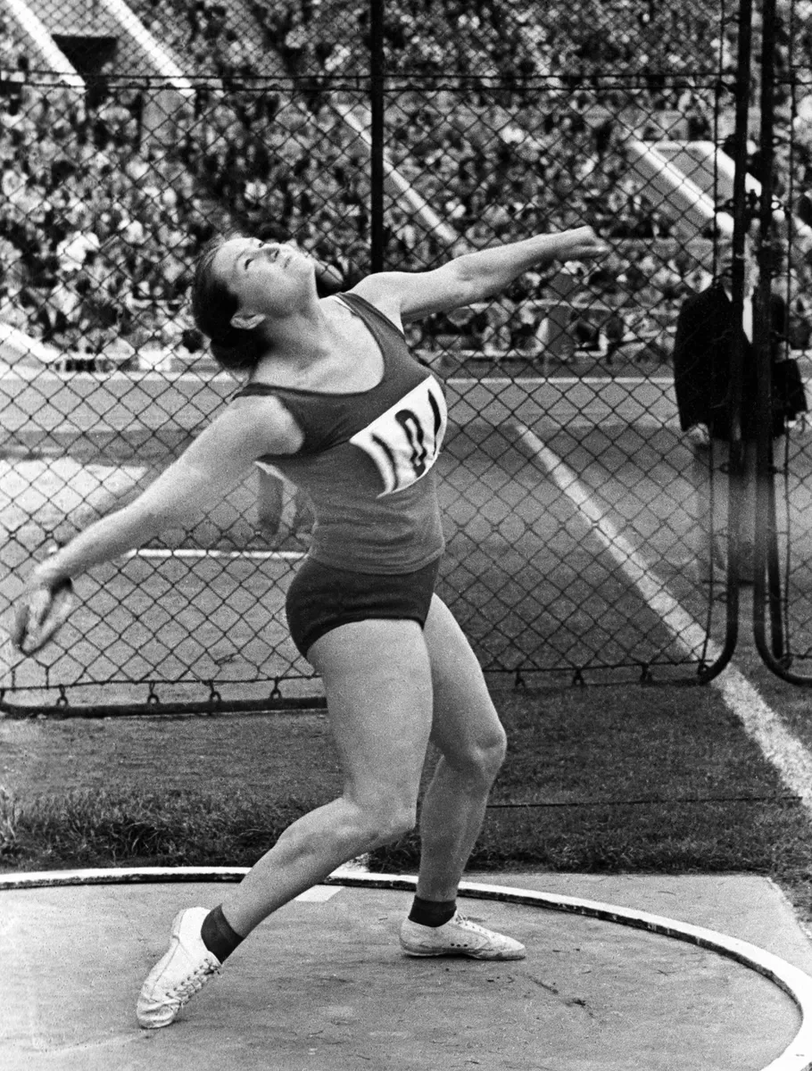 5 июля 1959 года. Нина Аполлоновна Пономарева на Международных соревнований по легкой атлетике на приз имени братьев Знаменских. Фото: Мастюков Валентин / ТАСС