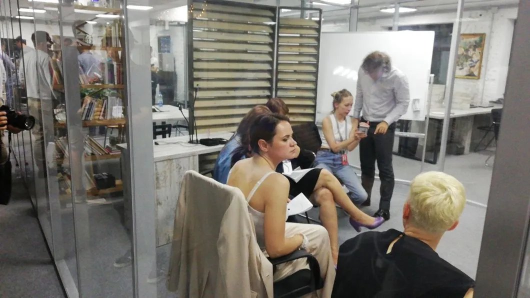 Светлана Тихановская в штабе после выборов. Фото: «Новая газета»