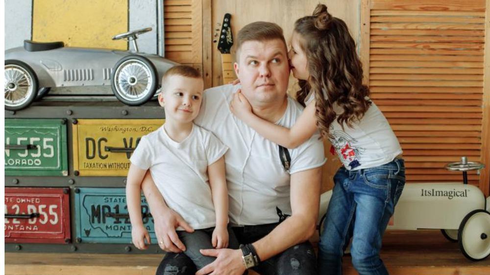 Максим Барбашин с детьми. Фото предоставлено героями публикации
