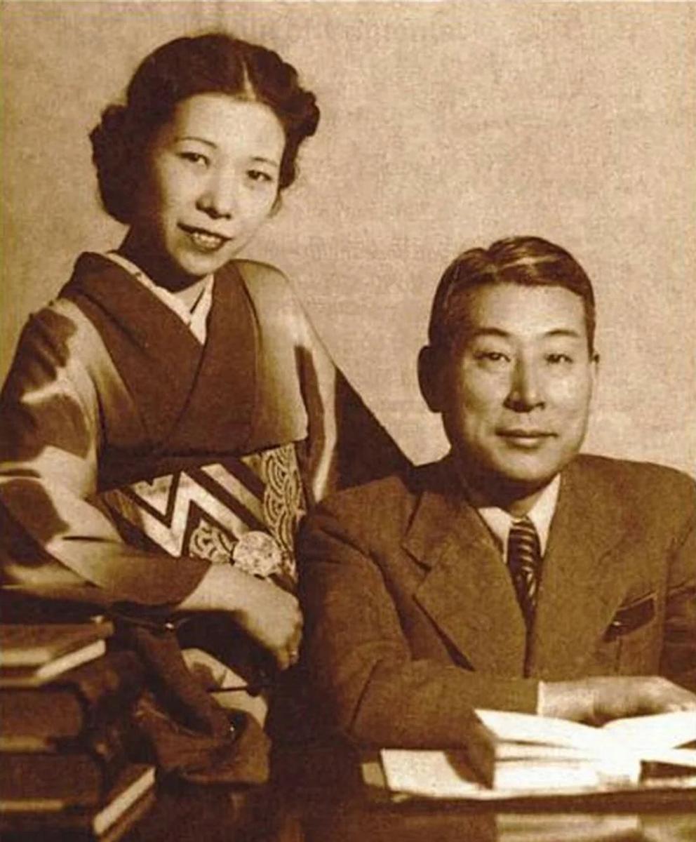 Сугихара Тиунэ с женой. Фото: Laski Diffusion / East News