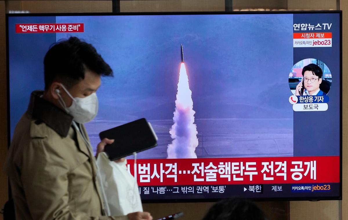 КНДР испытала подводный ядерный беспилотник и крылатые ракеты с опытными боеголовками. Фото: AP / TASS