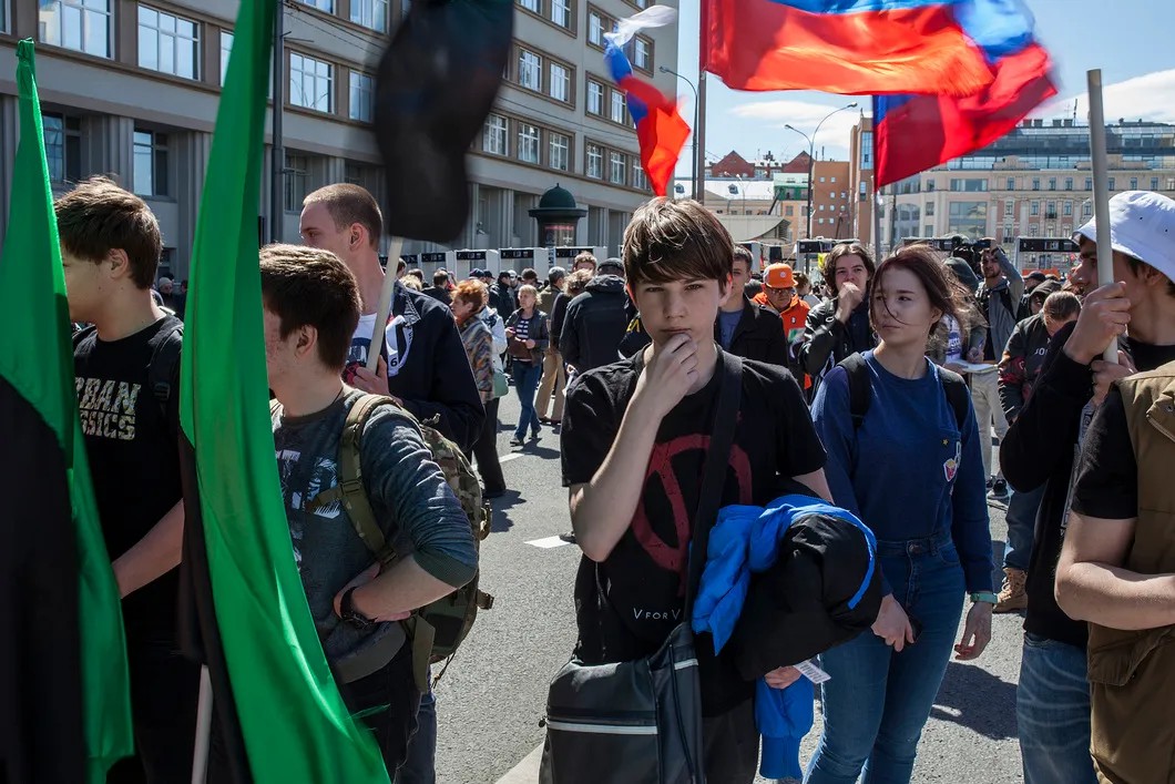 Участники митинга в начале проспекта Сахарова. Фото: Влад Докшин / «Новая газета»