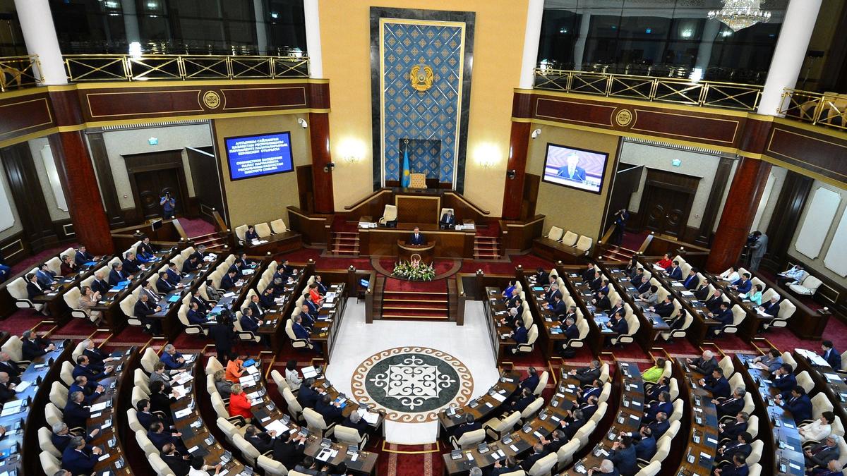 Казахстан отвел шаловливую «руку Запада»