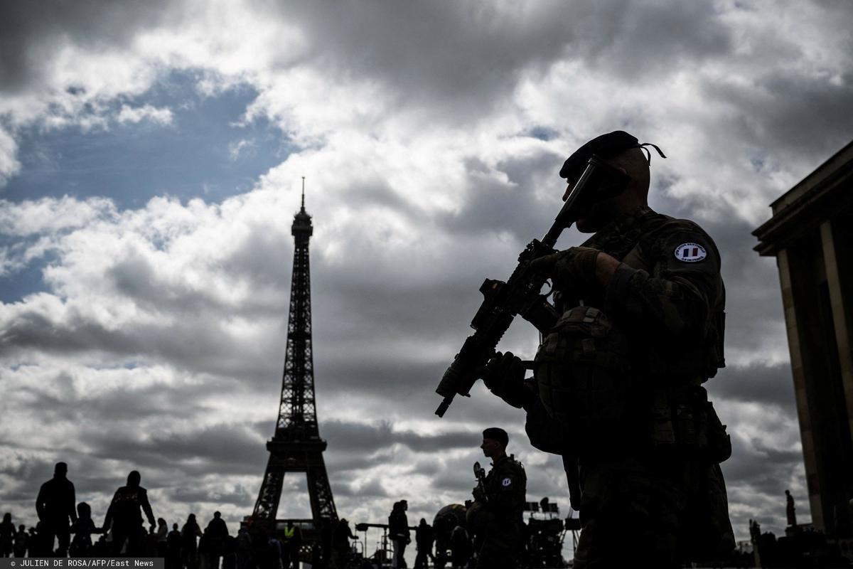 Париж. Фото: JULIEN DE ROSA / AFP / East News