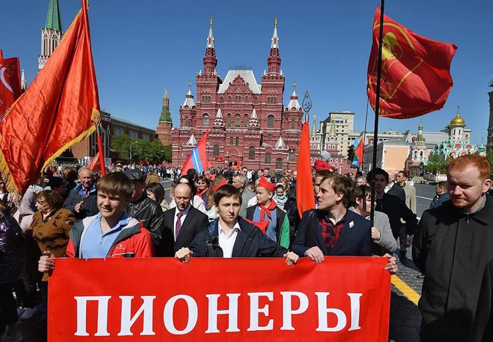 Церемония торжественного приема в пионеры на Красной площади, 22 мая 2022 года. Фото: Эмин Джафаров / Коммерсантъ
