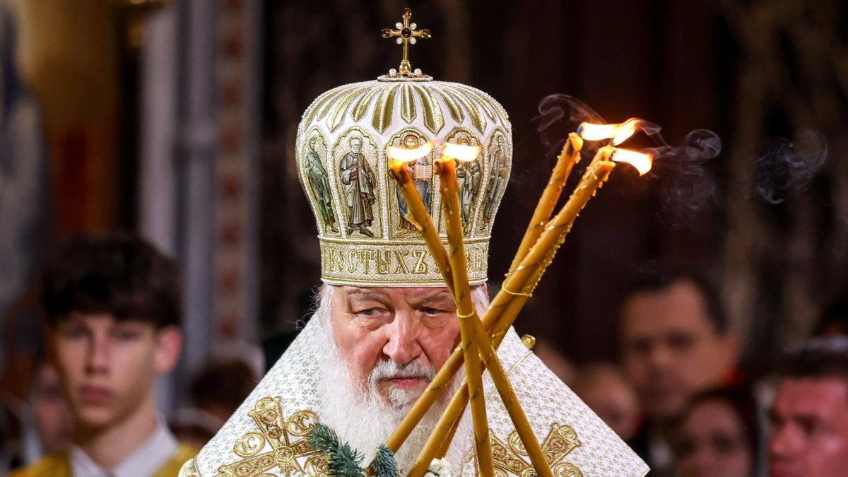 Рождество в плаще и с кинжалом