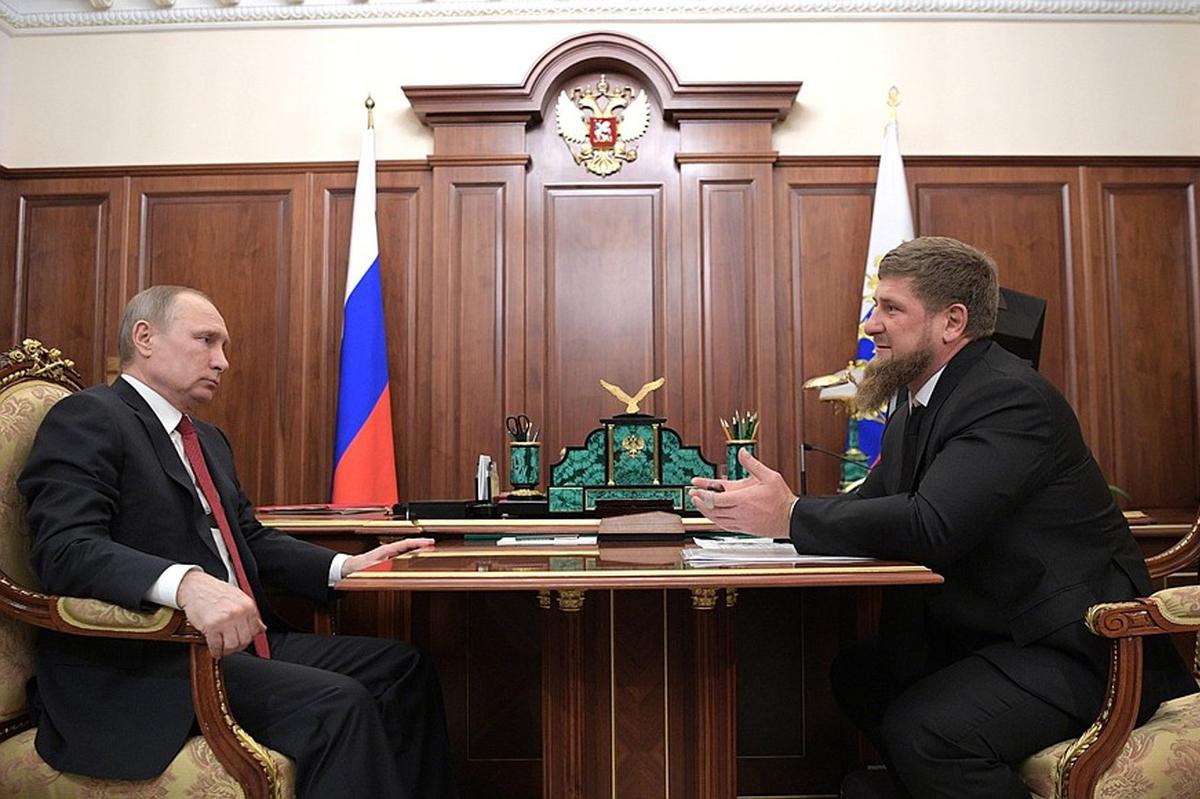 Встреча Путина и Кадырова в 2017 году, опубликованное правительством Чечни как иллюстрация к релизу о встрече в феврале 2022 года. Фото: пресс-служба правительства ЧР