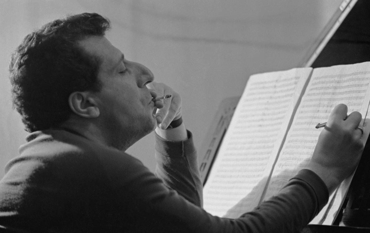 Арно Бабаджанян. Фото: А. Коньков, В. Мастюков / ТАСС