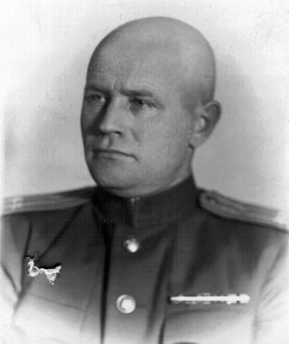 Командир 7-й авиабазы в Оймяконе Александр Смертин. Фото из архива