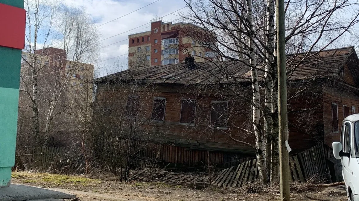 Была квартира ваша…. Поможет ли деприватизация решить многочисленные  проблемы ЖКХ, в первую очередь — долговые — Новая газета