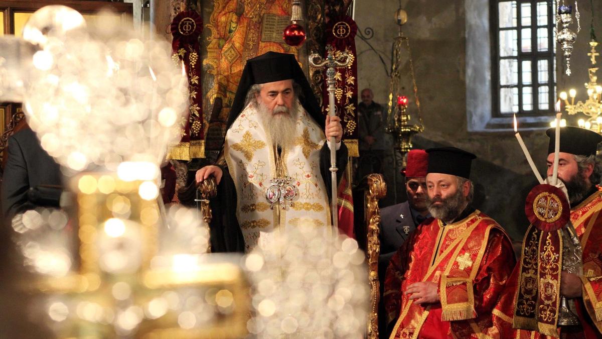Ремонт в храме, рыцарский крест и орден Дружбы