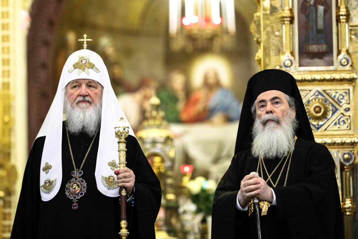 Патриарх Кирилл и Феофил ІІІ. Фото: Михаил Терещенко / ТАСС