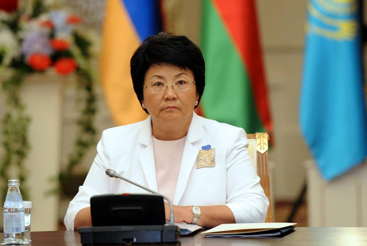 Роза Отунбаева. Фото: Imago-Images / ИТАР-ТАСС