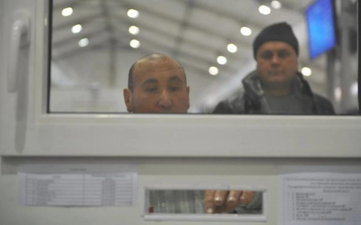 Русский. Деньги вперед!