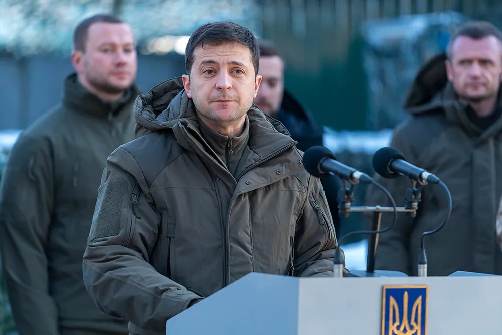 Владимир Зеленский во время рабочего визита в Донецкую область. Фото: EPA-EFE