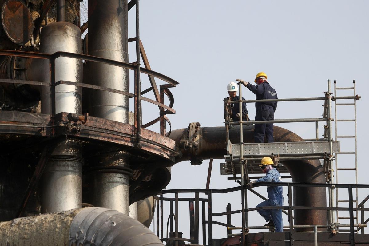 Нефтеперерабатывающий завод в Саудовской Аравии. Фото: Станислав Красильников / ТАСС