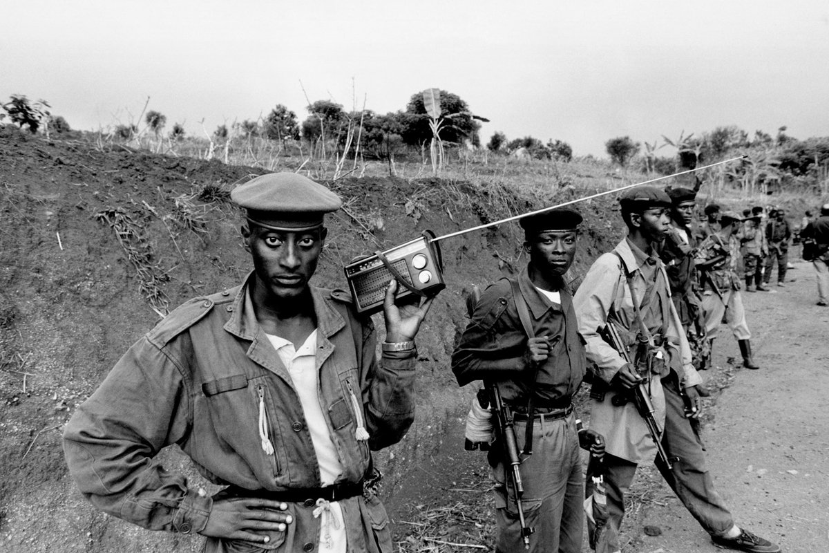 Отряд боевиков в Руанде, 1994 год. Фото: из открытых источников