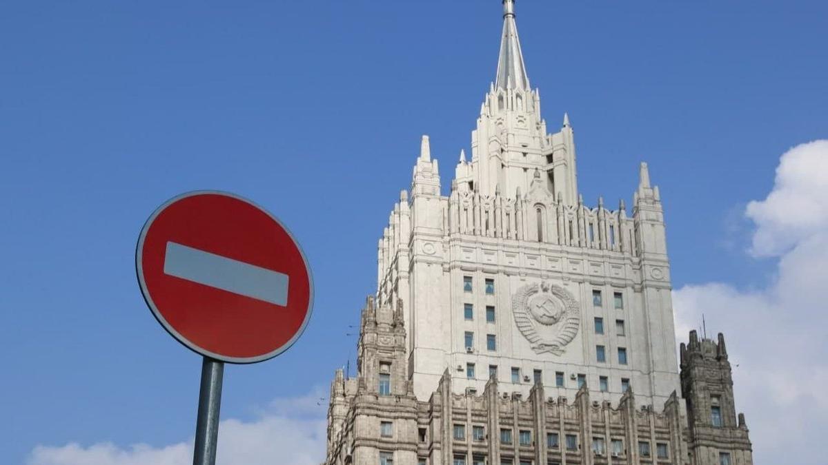 МИД России назвал «авантюрой» и «агрессией» удары по Ирану и потребовал «немедленно» вернуть ситуацию на Ближнем Востоке в переговорное русло