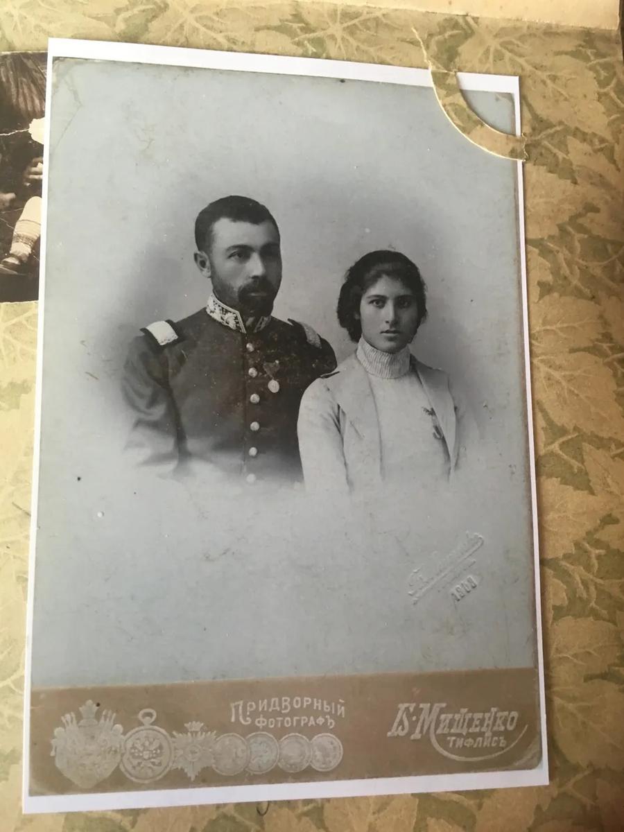 Захарий и Нина Делибаш (дедушка с бабушкой). Фото из архива