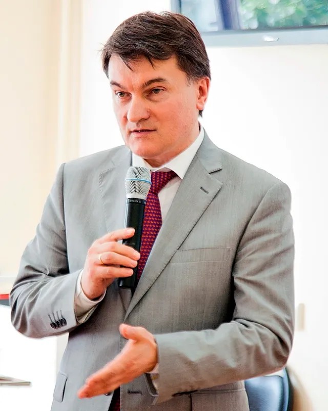 Профессор Юрий Зинченко