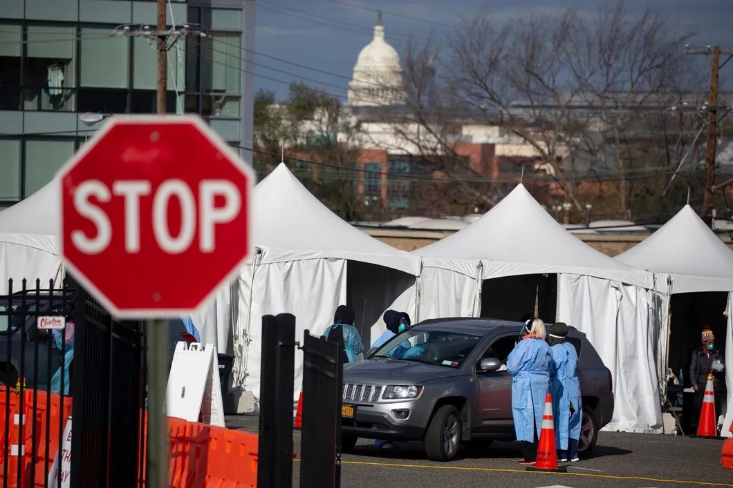 Водители тестируются на коронавирус в Вашингтоне, Округ Колумбия, США. Фото: ЕРА