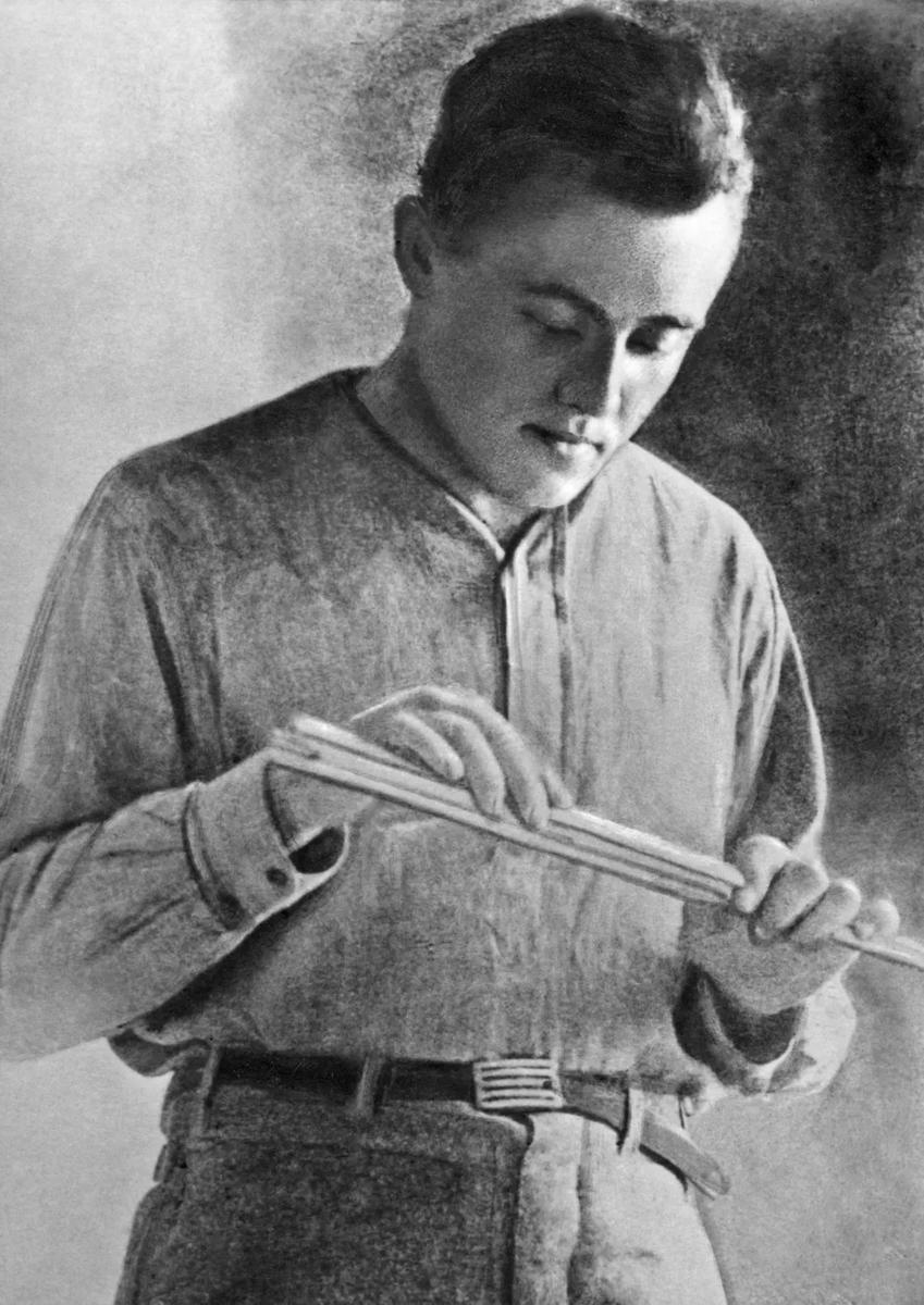 Студент МВТУ им. Баумана Сергей Королев, 1926 год. Фотохроника ТАСС