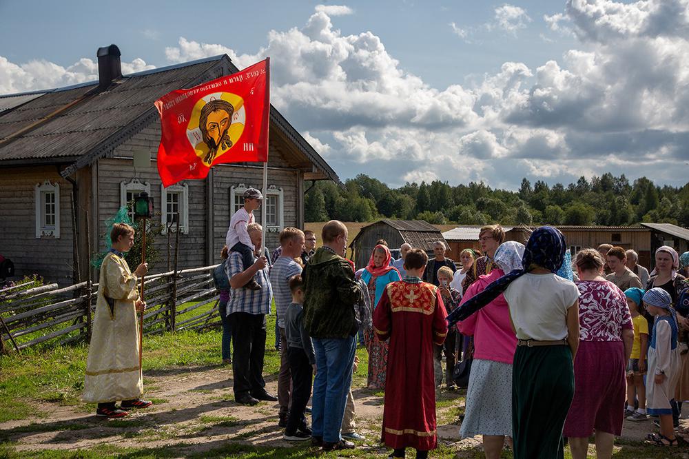 Крестный ход по Кинерме. Фото: Алексей Душутин / «Новая»