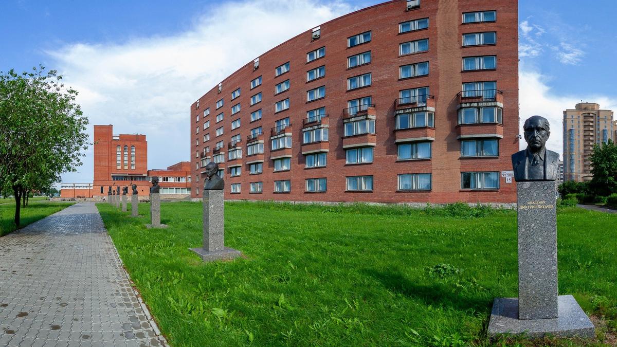 Санкт-Петербургский гуманитарный университет профсоюзов (СПбГУП). Фото: Валентин Антонов / ТАСС