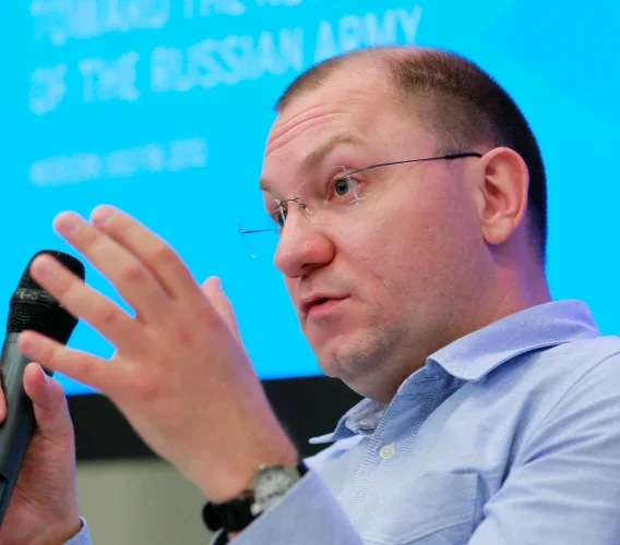 Eng chiroyli ona VKontakte-da jinsiy aloqada boladi Yangi etuk anal porno