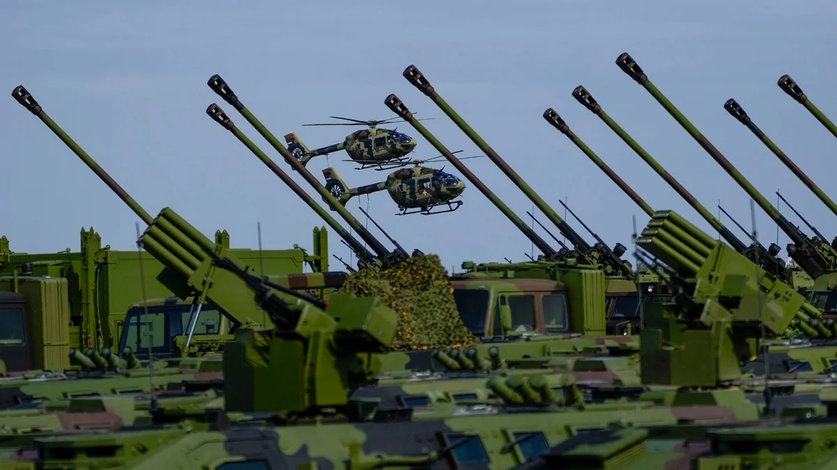 Военные учения на авиабазе Батайница в Сербии. Фото: AP / TASS