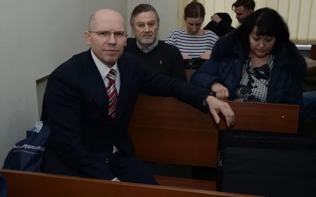 Игорь Рудников в суде над ударившим его ножом