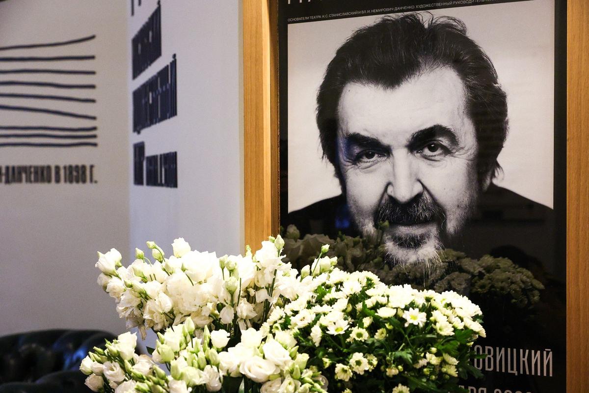 Прощание с Игорем Золотовицким. Фото: Сергей Булкин / ТАСС