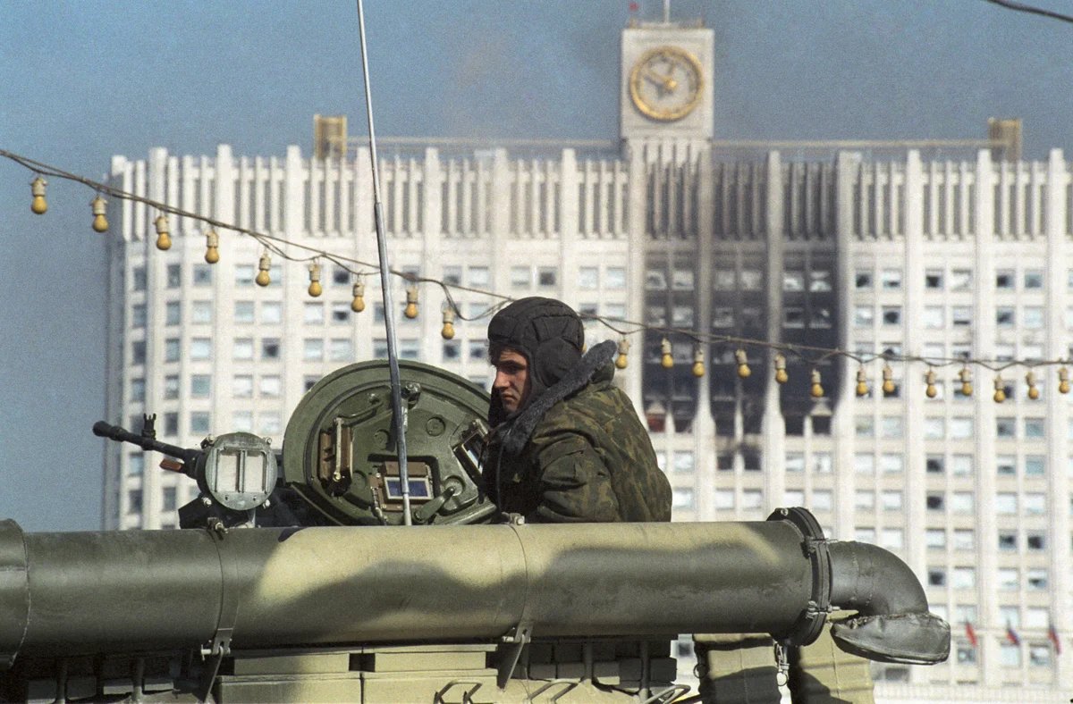 Октябрьские события в Москве, 1993 год. Фото: Борис Кавашкин / ИТАР-ТАСС