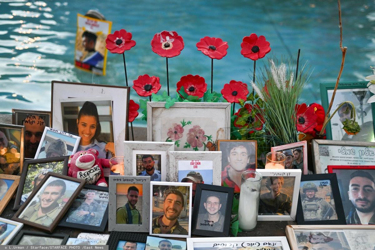Мемориал, посвященный заложникам, похищенным ХАМАС. Фото: L.Urman / Starface / STARFACE PHOTO / East News