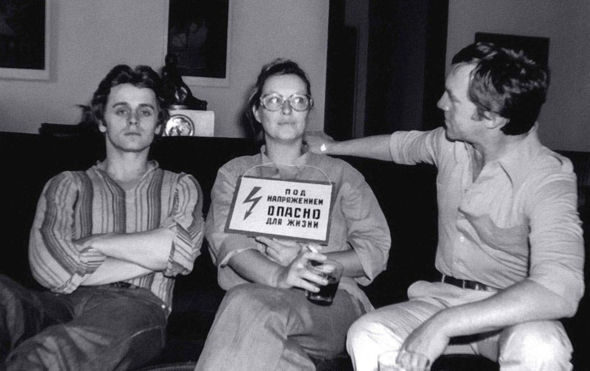 1977 год. Михаил Барышников, Марина Влади и Владимир Высоцкий в Нью-Йорке. Фото: Леонид Лубяницкий