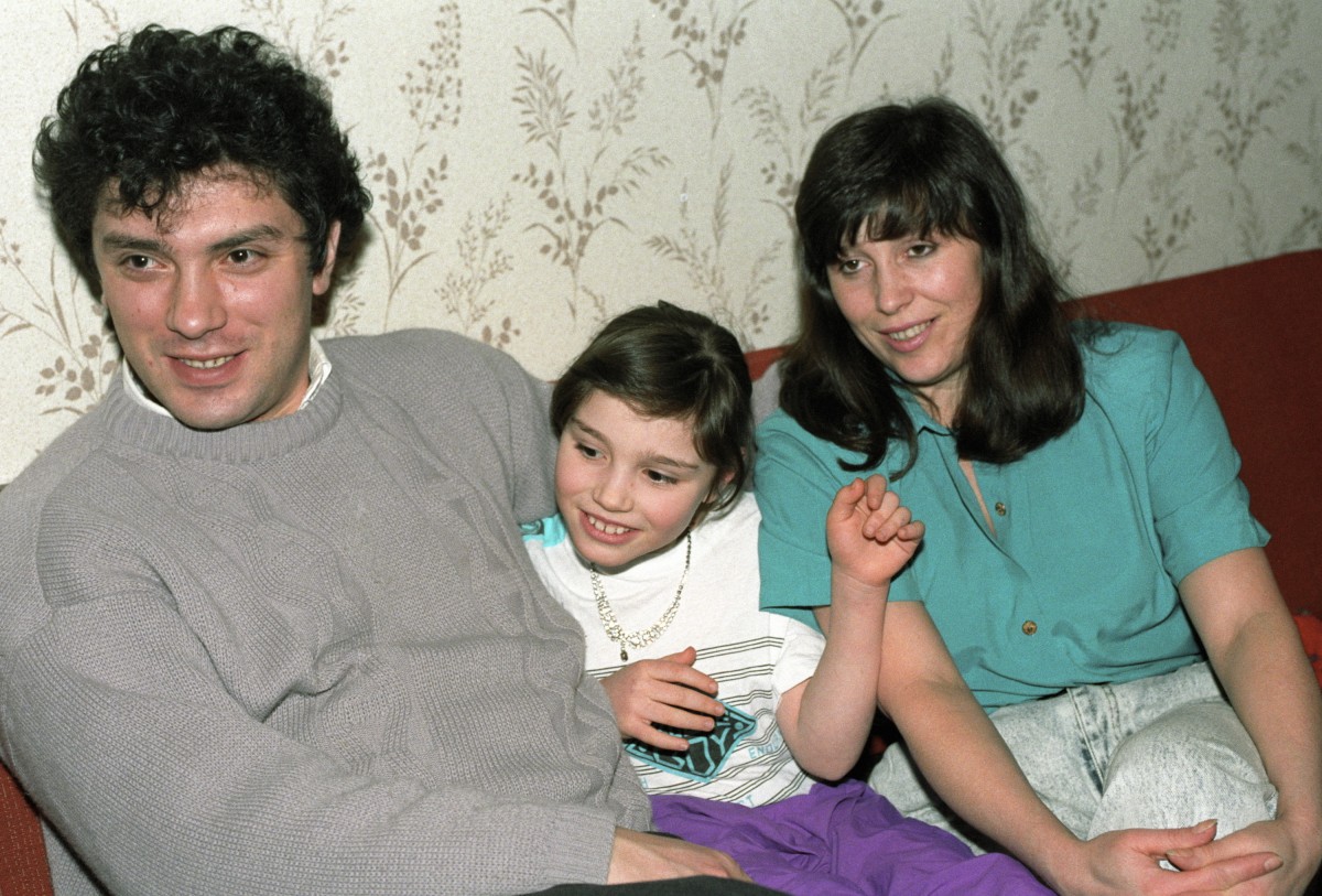 Борис Немцов с дочкой Жанной и супругой Раисой, 1994 год. Фото: РИА Новости