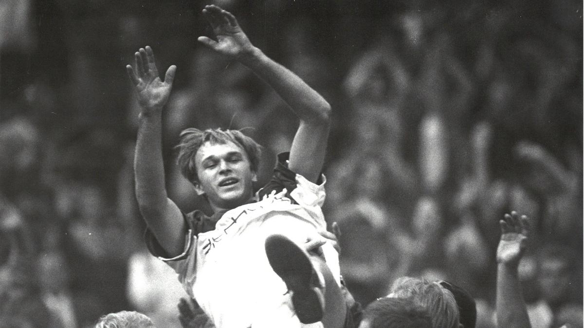 Самая первая ракетка