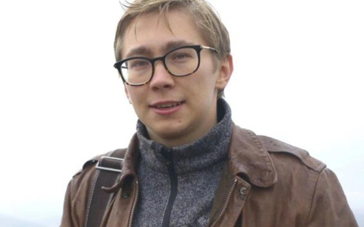 Тролли исполняют...