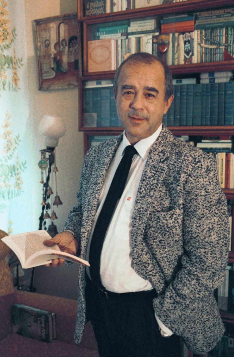 Виталий Коротич. Фото: Владимир Репик / ФотохроникаТАСС