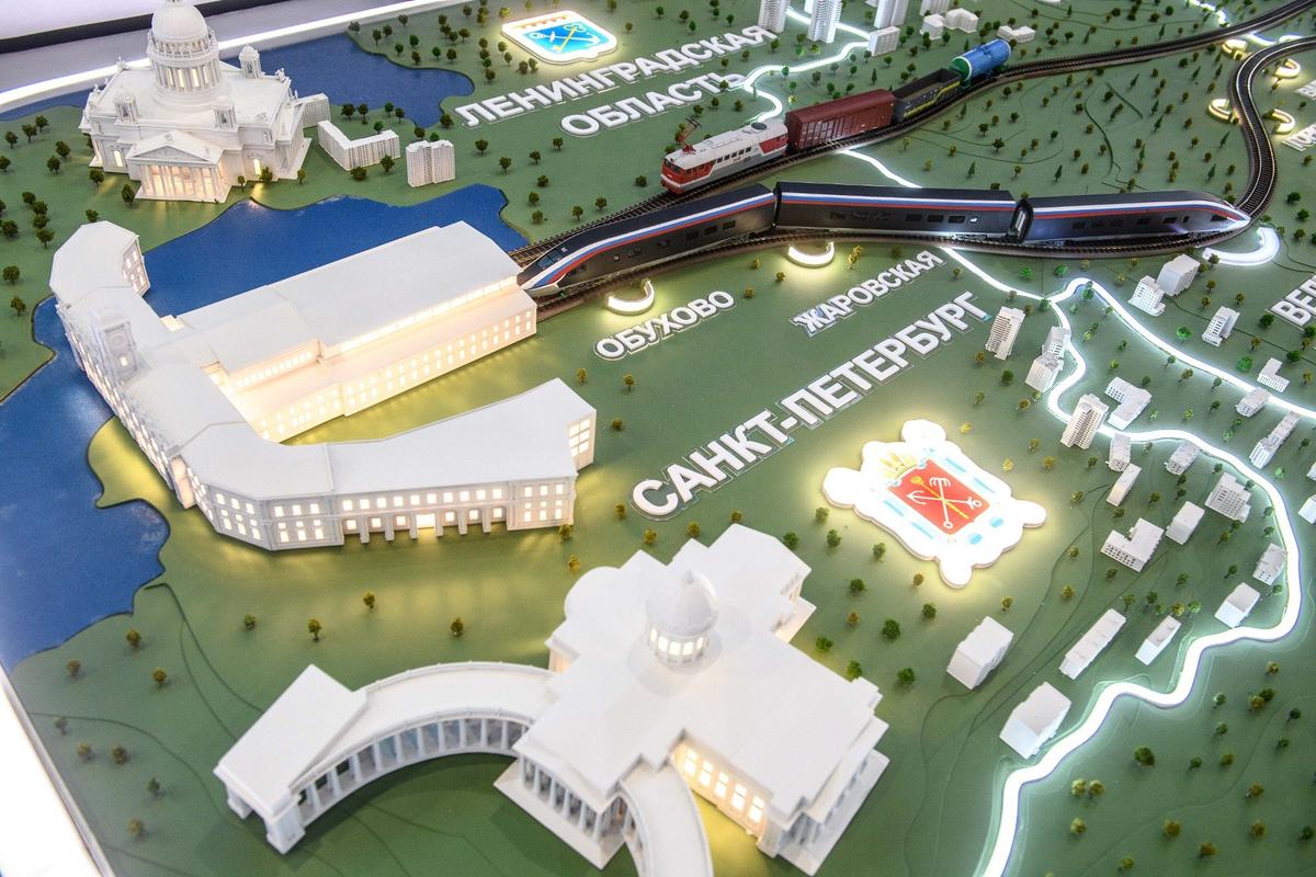 Проекты высокоскоростных магистралей представленные на Петербургском экономическом форуме в 2024 году. Фото: Валентин Антонов / ТАСС