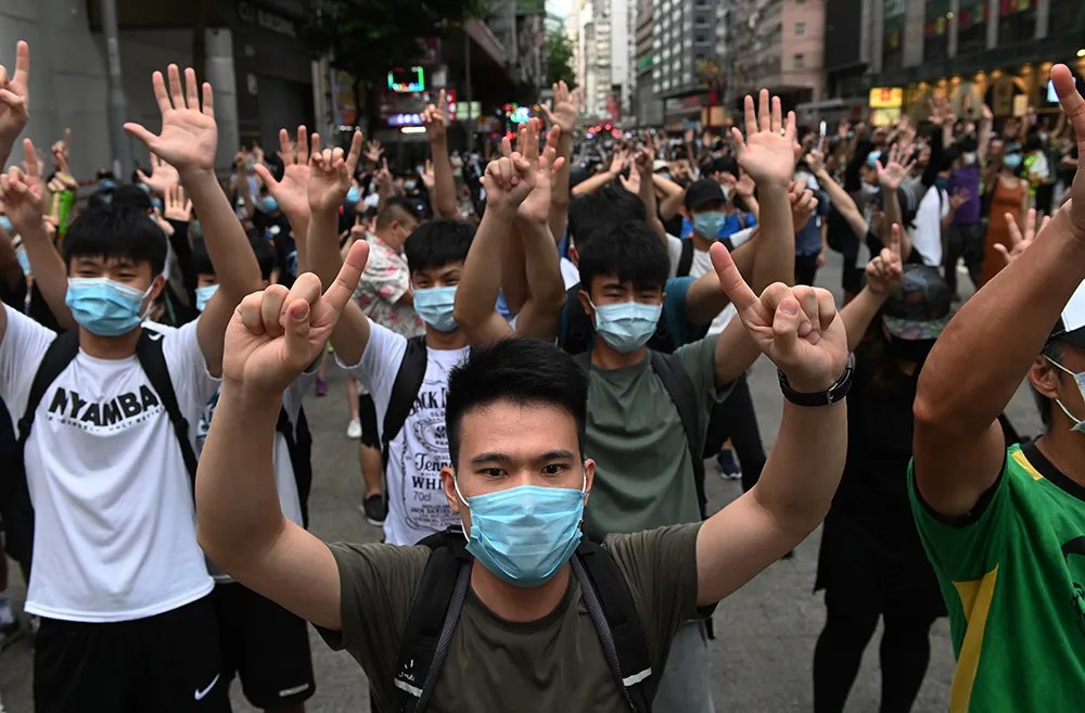 Акция протеста на улицах Гонконга против закона о госбезопасности. Фото: EPA-EFE