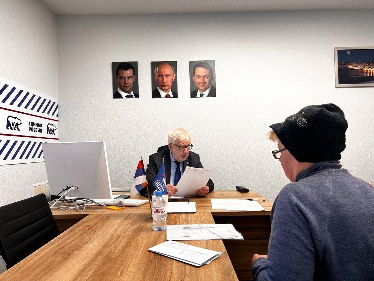 Сайгин на площадке штаба общественной поддержки «Единая Россия». Фото: соцсети