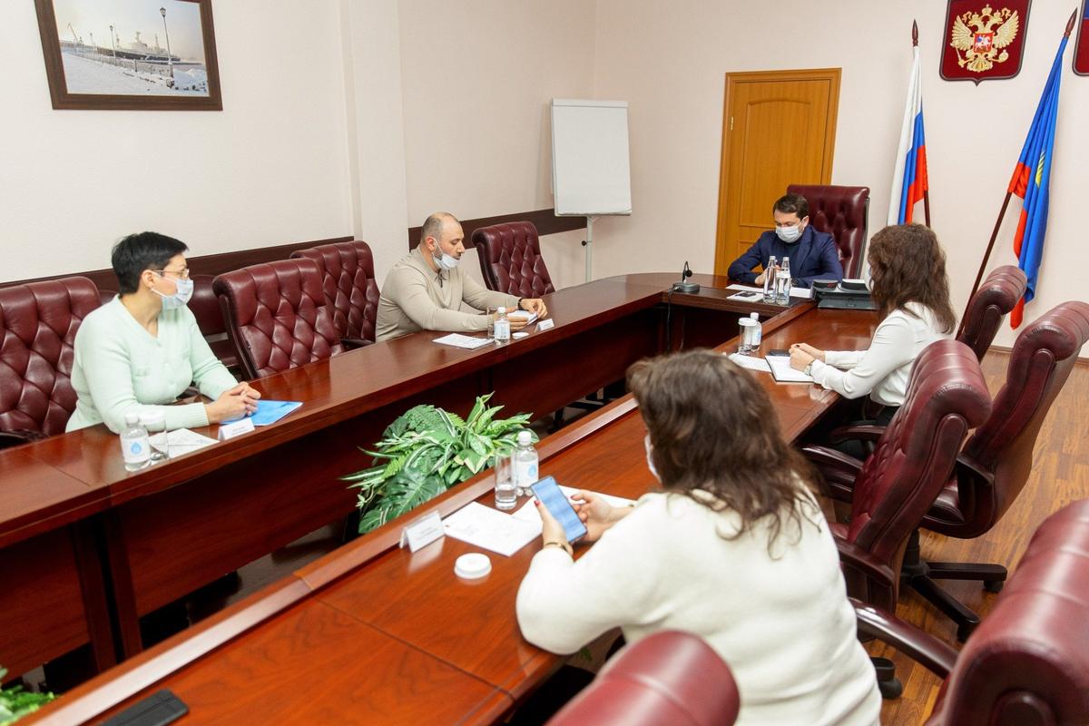 Андрей Чибис на встрече с Оганесом Шанкояном. Фото: gov-murman.ru. Фото: gov-murman.ru