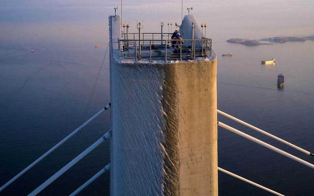 Движение по Русскому мосту возобновляют во Владивостоке