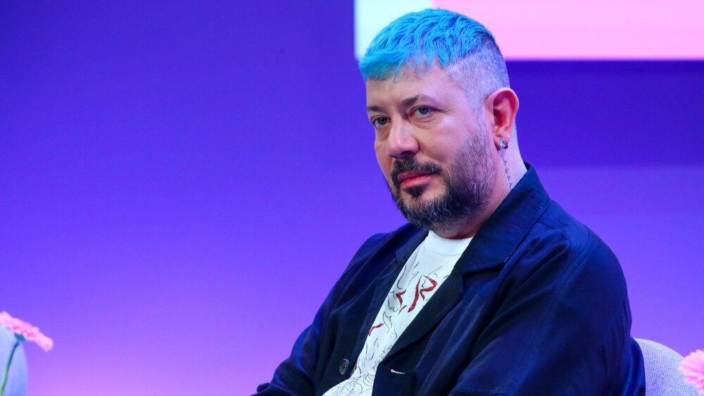 Давай покрасим красный Кремль в белый цвет