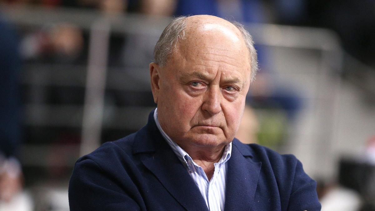 Жванецкий ледовой арены