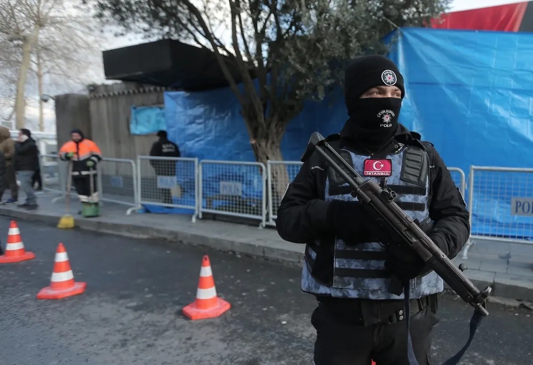 Специальные силы полиции в оцеплении около места теракта. Фото: Reuters