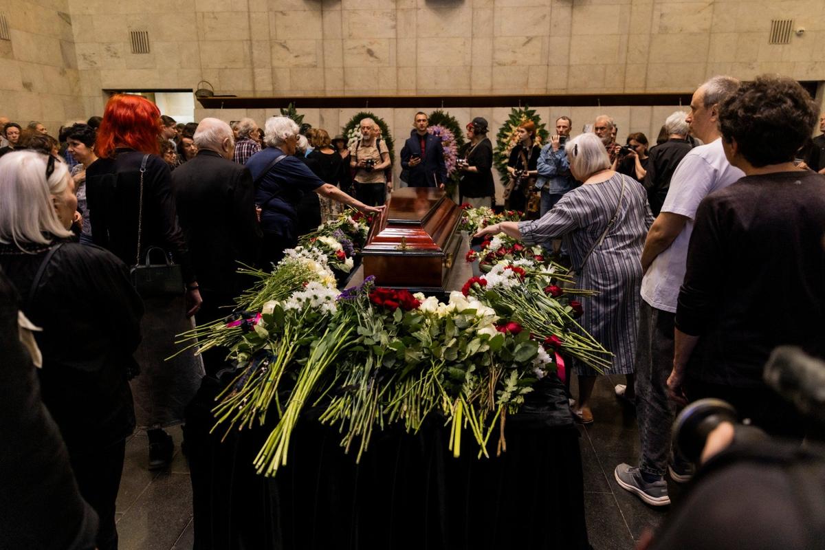Прощание с Ниной Литвиновой. Фото: Александра Астахова