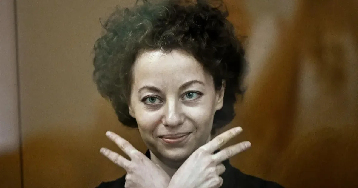 Режиссёр Женя Беркович получила 15 суток ШИЗО за три конфеты и рассказала об этом в письме